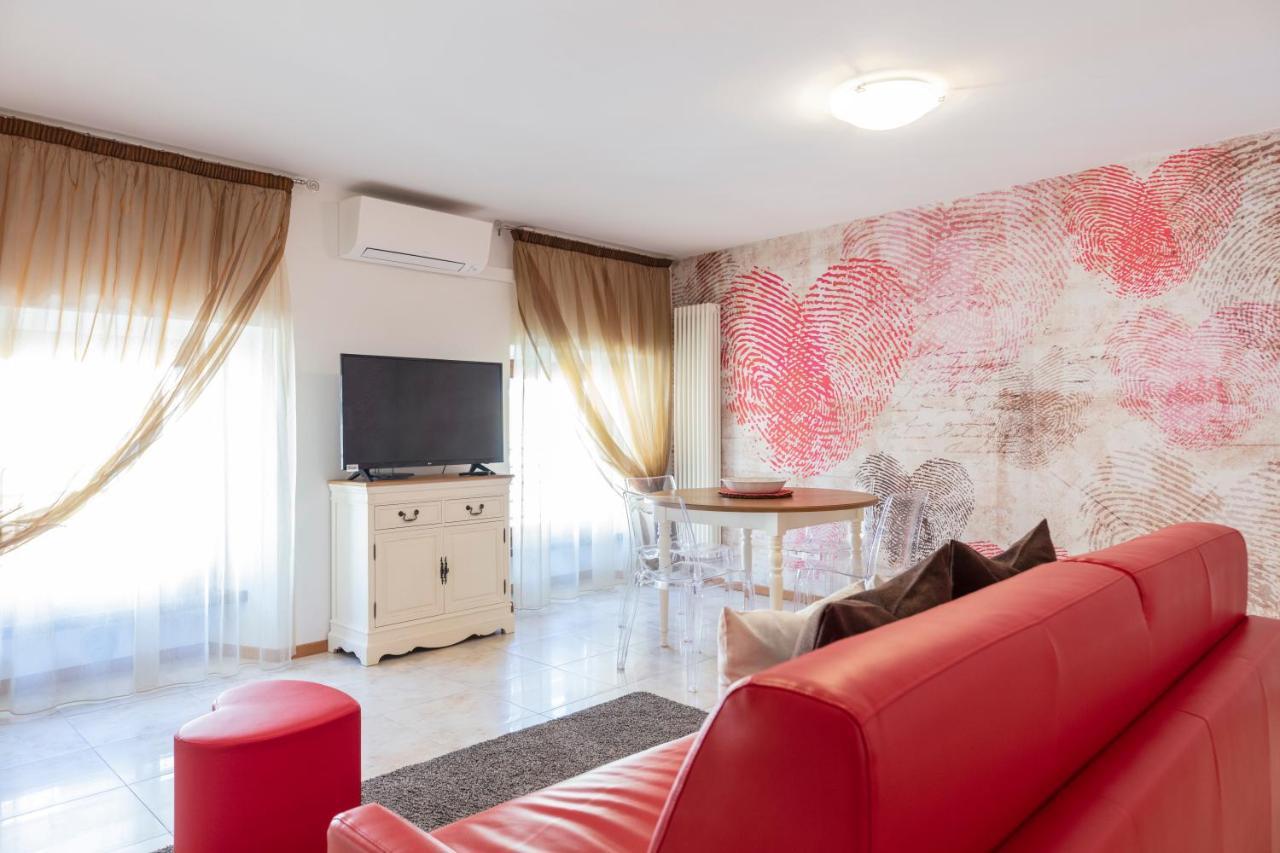 Rivapartmentsdowntown Love Bagian luar foto